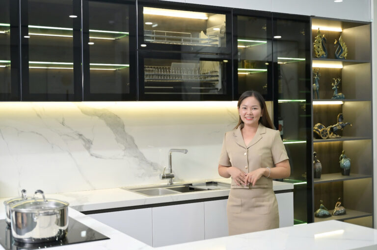 Võ Thị Thanh Thúy (42)